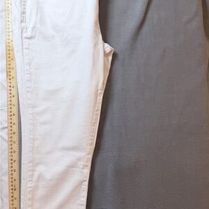 1822 Denim Light Cream Crop Skinny Jeans